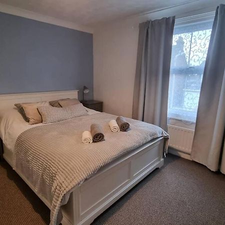 Entire House With Garden & Parking Nr Ashford Int Villa Exterior photo